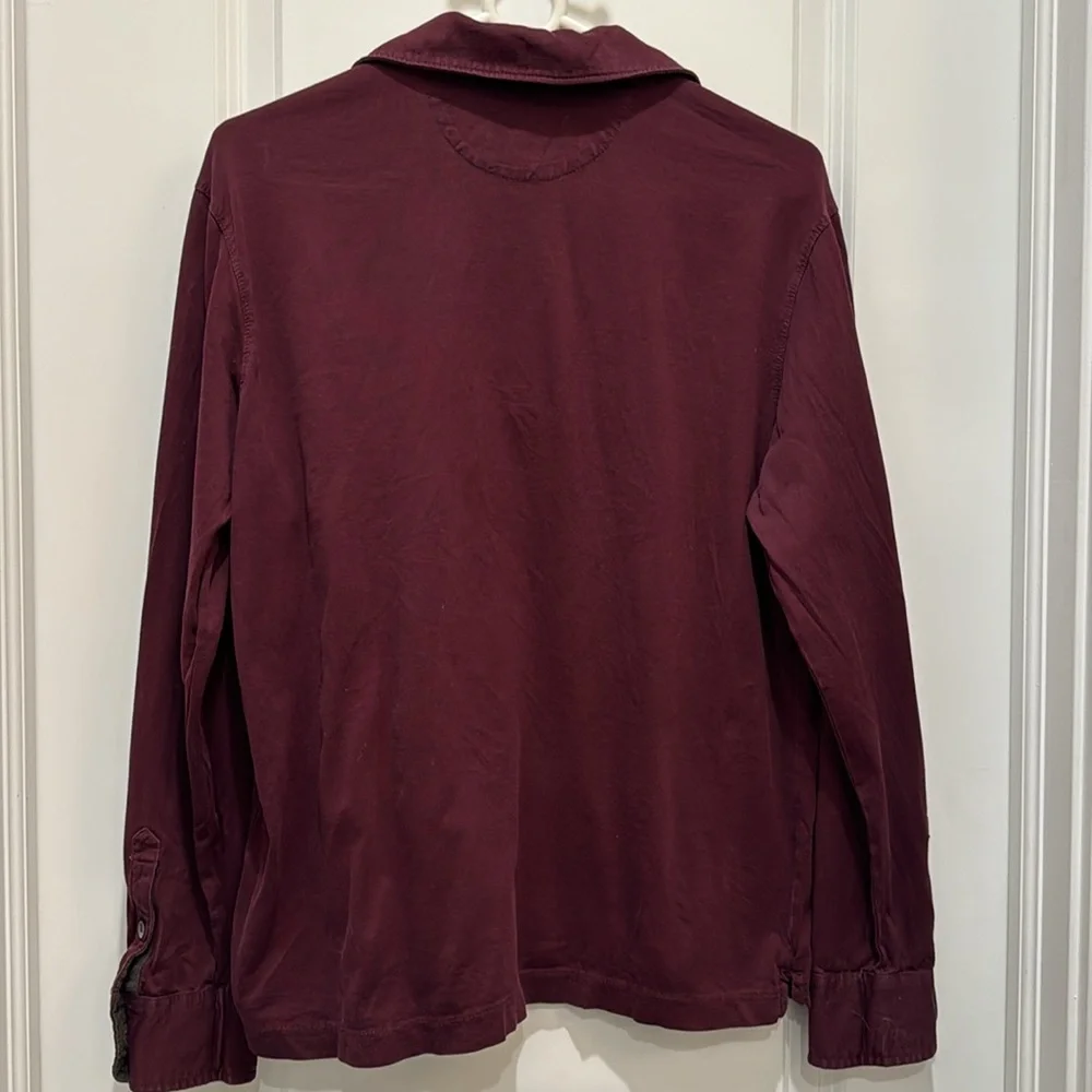 Banana Republic Men’s cranberry, long sleeve, collared cotton shirt. Size Medium